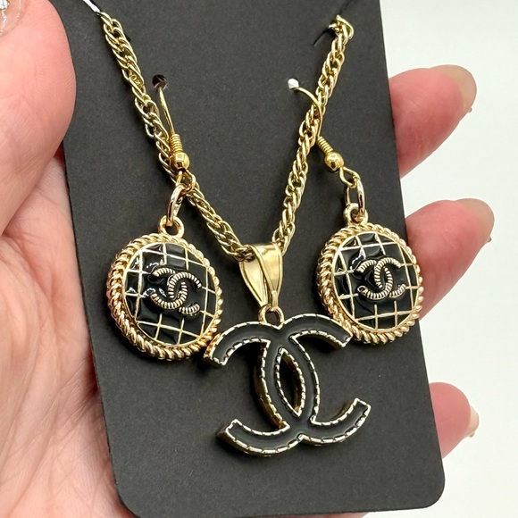 Upcycled 3-Piece Chancel Earrings + Pendant Necklace - Authentic, Stamped - Gold - Picture 5 of 7